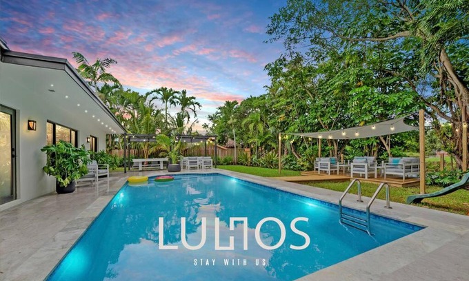 Ludlam House | Sunset in Miami heated pool & lake view L47