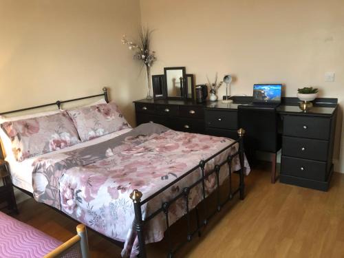 Falcarragh House | Sunset Room