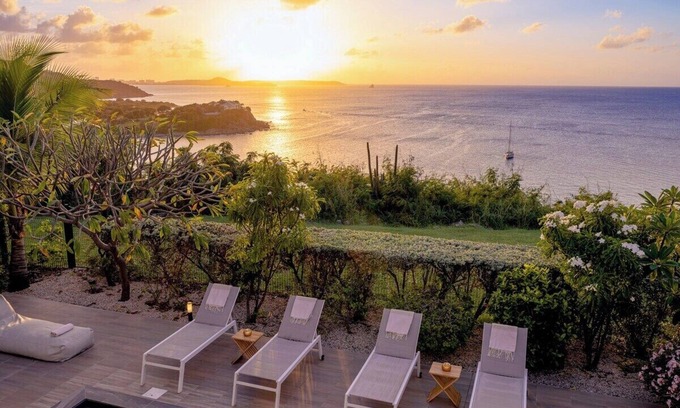 Grand Case Villa | Sunset view, beach walk, heated pool