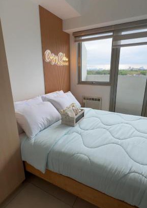 Matandang Balara Apartment | Sunset View with Free Pool Access