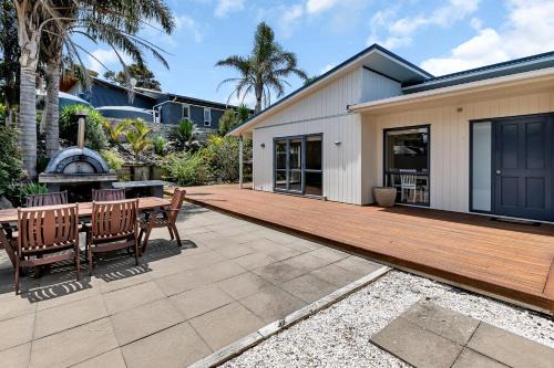 Mangawhai Heads House | Sunshine on Seabreeze - Mangawhai Heads Bach