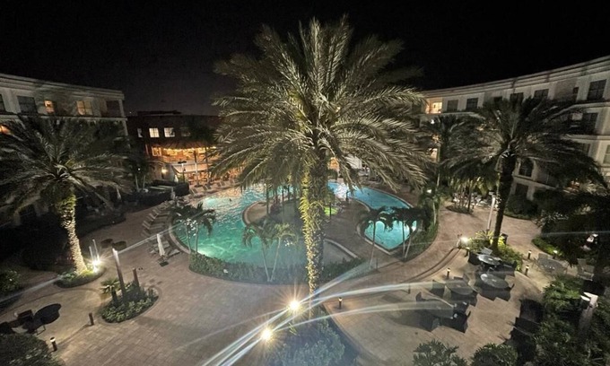 Celebration Apartment | Sunshine Suite 2BR/Pet-Handicap Friendly/Pool View/10 Min Disney