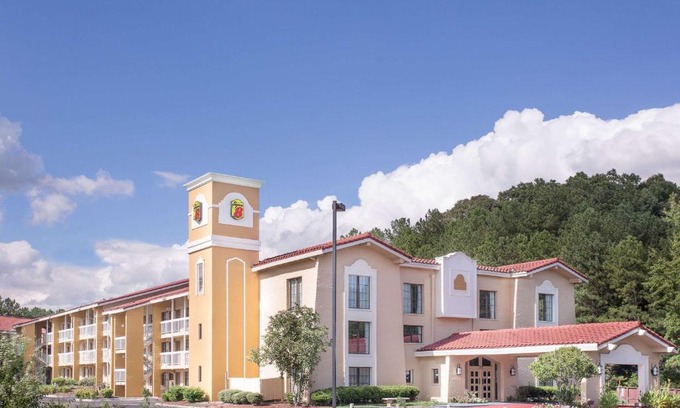 Austell Hotel | Super 8 by Wyndham Austell/Six Flags