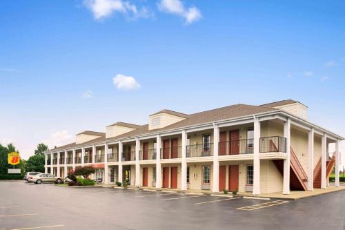 Garner Hotel | Super 8 by Wyndham Garner/Clayton/Raleigh