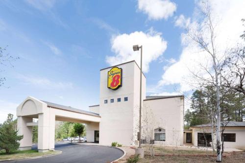 Show Low Hotel | Super 8 by Wyndham Show Low