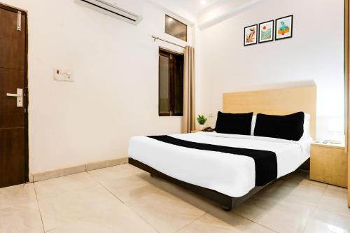 Allahabad Hotel | Super Collection O Gol Park Atala