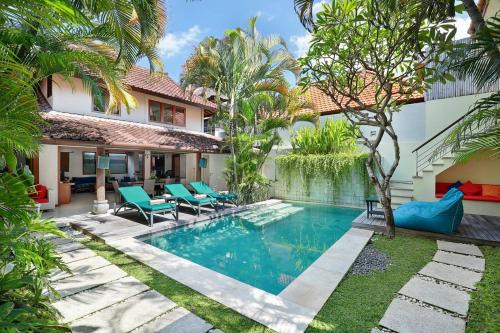 Central Seminyak Villa | Super Value 4 Bedroom, Walk To Bintang Supermarket