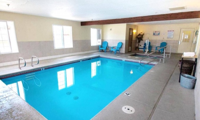 Kellogg House | Superb Location, Affordable Stay! Pets Allowed, Pool, Near Staff House Museum!