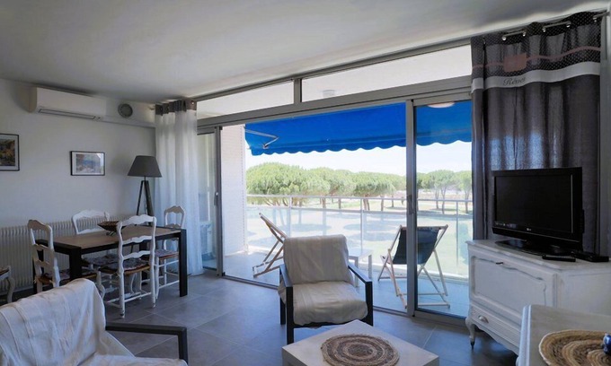 Le Grau-Du-Roi Apartment | SUPERB SEA VIEW, SLEEPS 6, AIR-CONDITIONED, WIFI PARKING