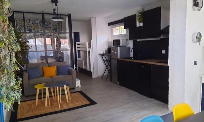 Saint-Cyprien Plage Apartment | Superbe appartement rénové avec parking privatif