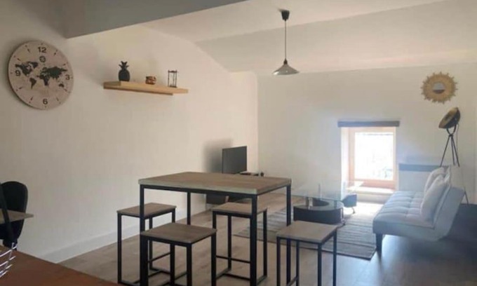 Aubenas Apartment | Superbe appartement au château d’Aubenas