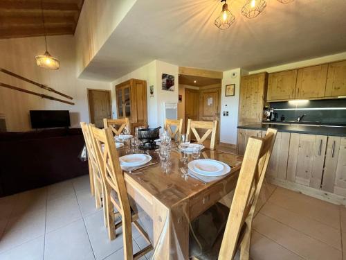 Samoens Apartment | Superbe Duplex au Pied du Grand Massif, 3 Chambres, WiFi, Parking - FR-1-624-136