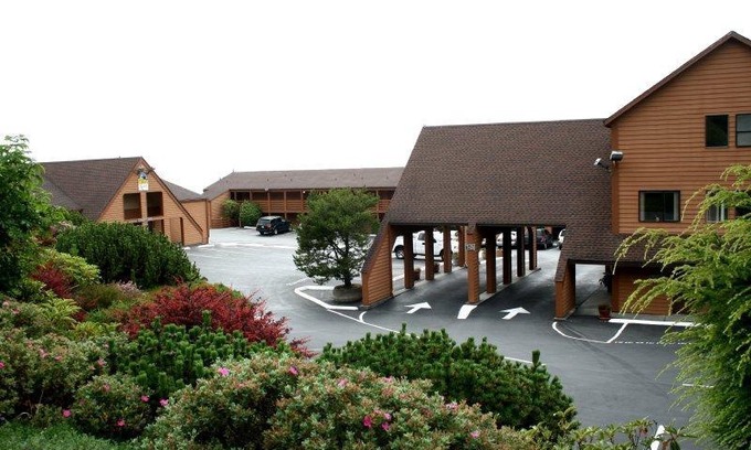 Gold Beach Hotel | SureStay Plus Hotel by Best Western Gold Beach