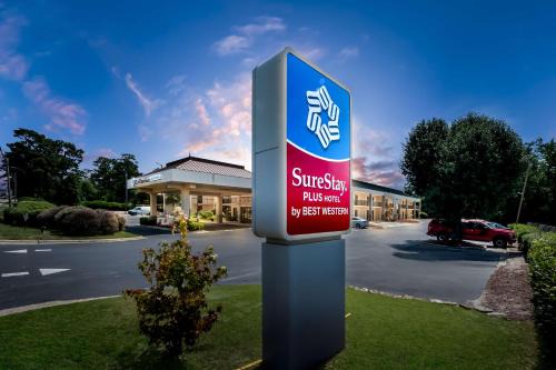 Southern Pines Hotel | SureStay Plus Hotel by Best Western Southern Pines Pinehurst
