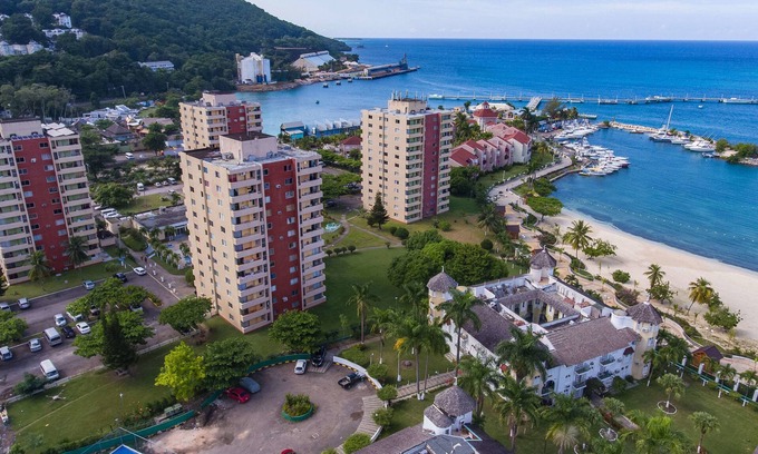 Ocho Rios Apartment | Surf Turf at Turtle Tower