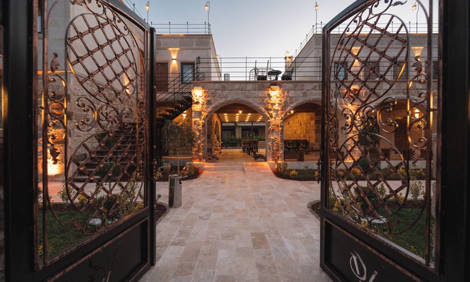 Uchisar Hotel | Sv Valinor Stone House