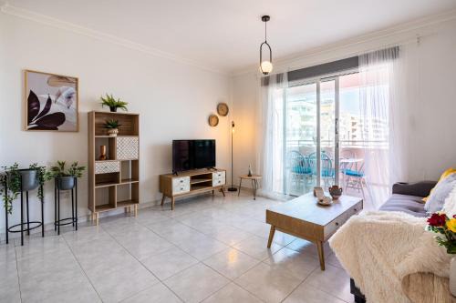 Skala Apartment | Sweet retreat 2-BR Apartment in Mackenzie