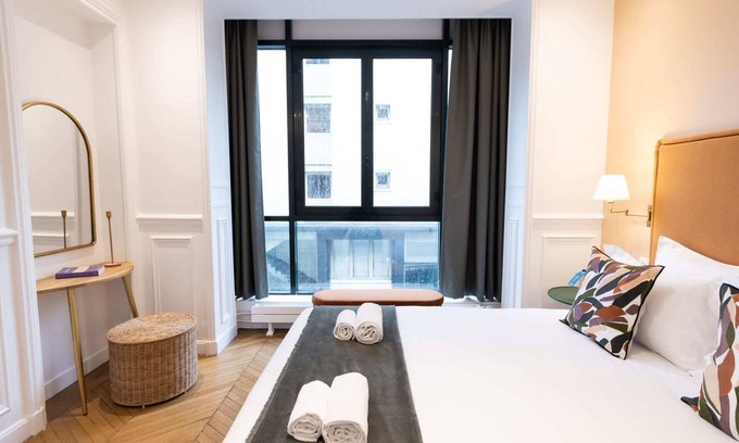 Faubourg-du-Roule Apartment | Sweett | Wagram Suite I