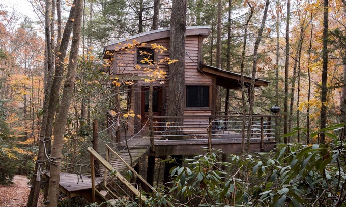 Stanton Hotel | Sylvan Float Treehouse: Our First & Sweetest Treehouse!