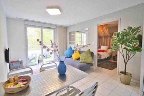 Sept Deniers Apartment | *T2*Vue Garonne*Piscine*Garage*