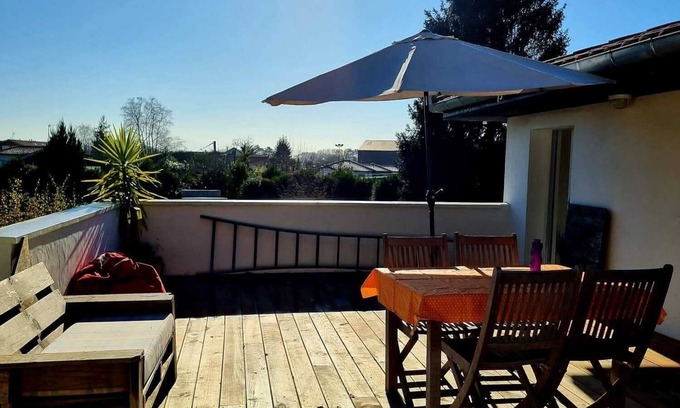 Bayonne Apartment | T3-75m2 +40m2 TERRACE on 1st floor of a house +Private GARDEN and PARKING AREA