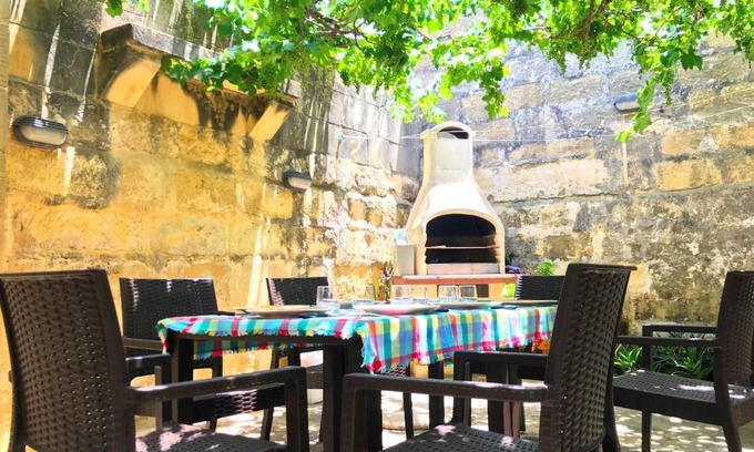 Xewkija House | Ta Martin Farmhouse - Holiday Home In Gozo, Malta