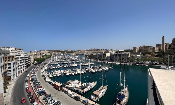 Ta' Xbiex Apartment | Ta Xbiex Sea Front Penthouse