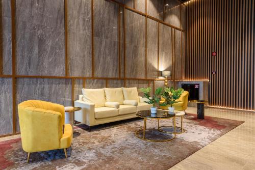 Kuala Lumpur Apartment | Tallest Concept Theme Suite KLCC