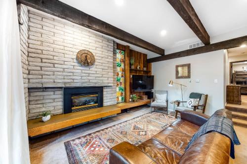 Warrior's Mark Apartment | Tamarisk Chateau