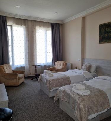 Chugureti Hotel | Tbilisi station