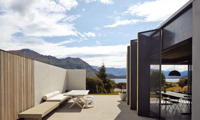 Wanaka Villa | Te Pakeke | Couple's retreat | Close to lake