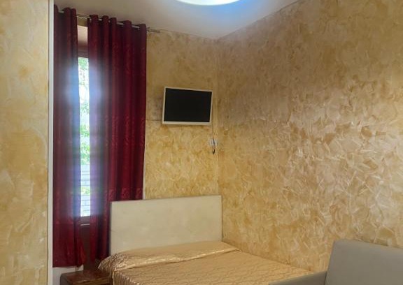 Rione XVIII Castro Pretorio House | Termini Golden house