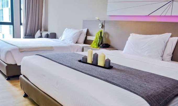 Damansara Perdana Hotel | The 12 Suite Empire Damansara