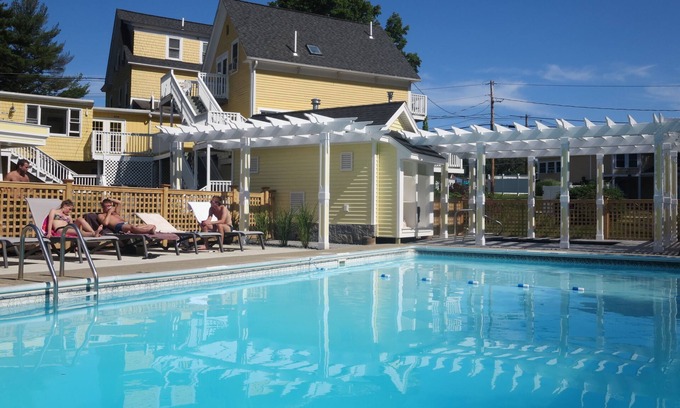 Ogunquit Hotel | The Admiral's Inn Resort
