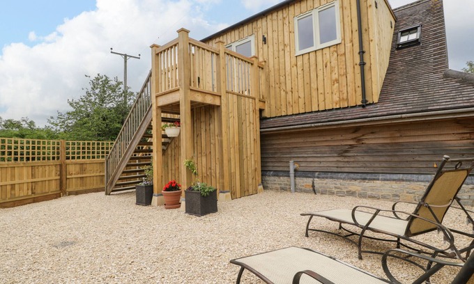 Wells Cottage | THE ATTIC AT REDMOND BOTTOM, pet friendly, with a garden in Wookey