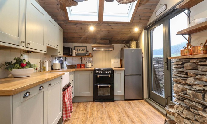 Kendal Cottage | The Badger's Shack