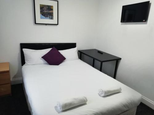 Barking Hotel | The Bank