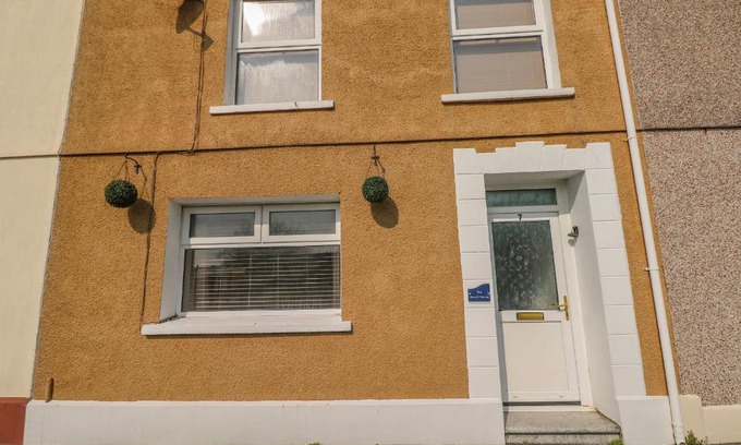Llanelli House | The Beach House
