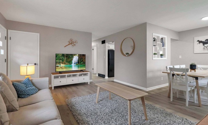 Columbus House | The Berkeley Bungalow | Great for Extended Stays!