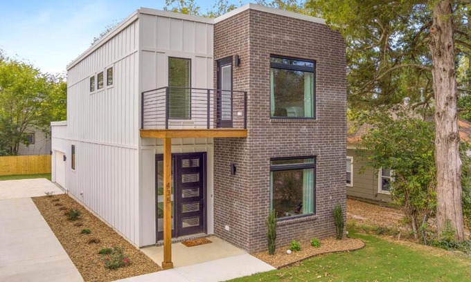 Fayetteville House | The Birch - 1 Mi to Downtown! - Newly Built!