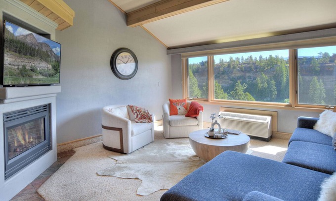 Purgatory Condo | The Blue Engineer (#515) |Near Ski - Golf/Pool/Hot Tub/AC - End Unit Views
