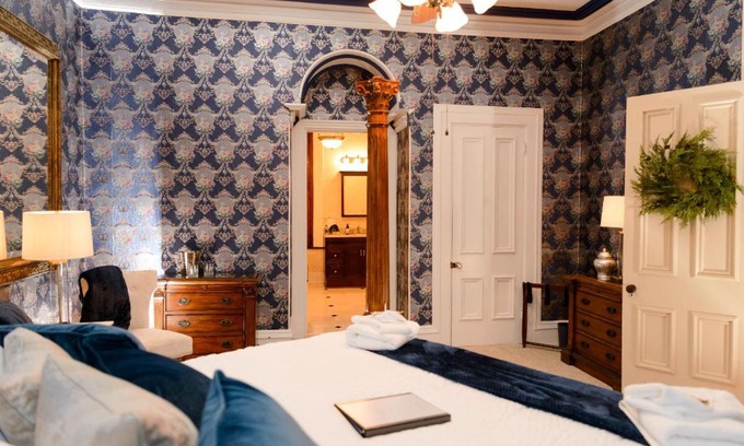 Mercer House | The Blue Room at The Big Brickhouse
