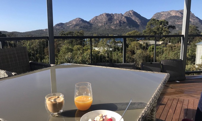Coles Bay House | The Bolt Hole