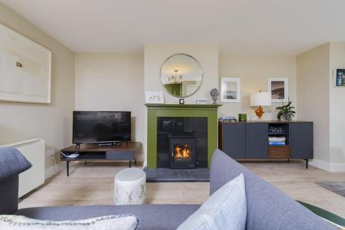 Dingle Apartment | The Burrow