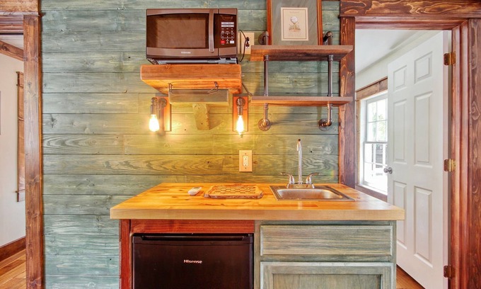 Georgetown Cabin | The Butler Cabin at Wedgefield Country Club