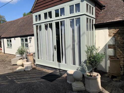 Frilford Bed & Breakfast | The Byre, barn conversion king suite