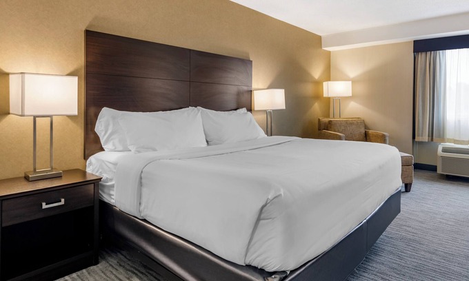 Charleston Hotel | The Capitol Hotel