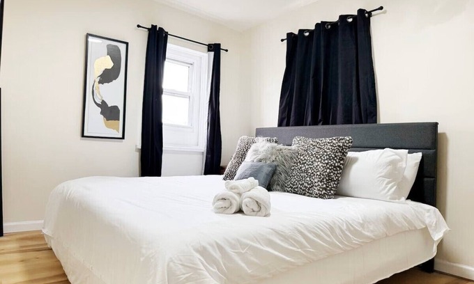 Evansville Apartment | The Cardinal 810 D -3BR-1BA Aptn