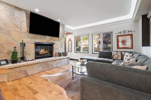 Beaver Creek Apartment | The Charter at Beaver Creek B110