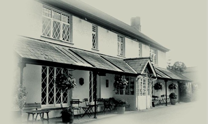 Clytha Hotel | The Clytha Arms